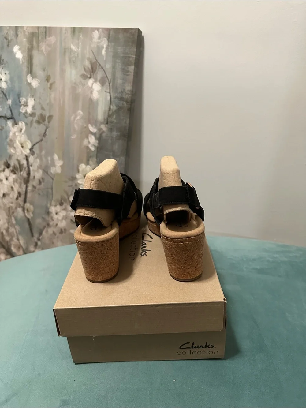 Clarks sleek crisscross